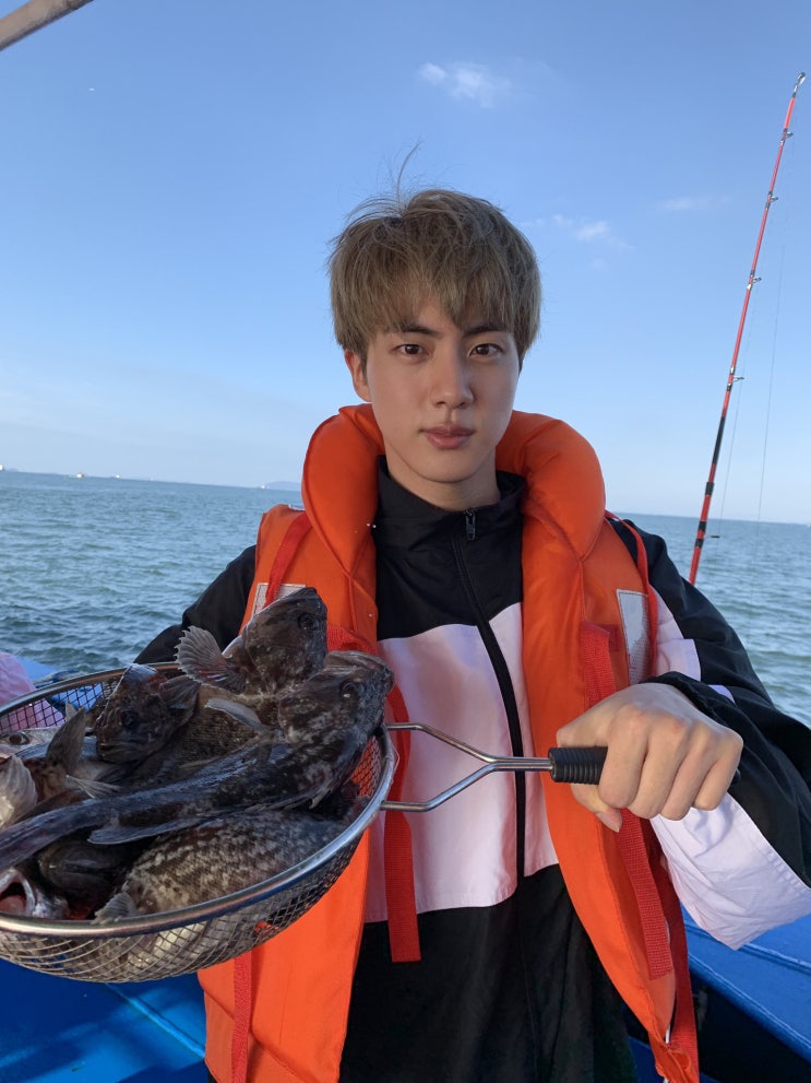  방탄소년단 진 | #진 Articles Trended on Naver Most Liked from No.1 until 5 & Most Commented  190822