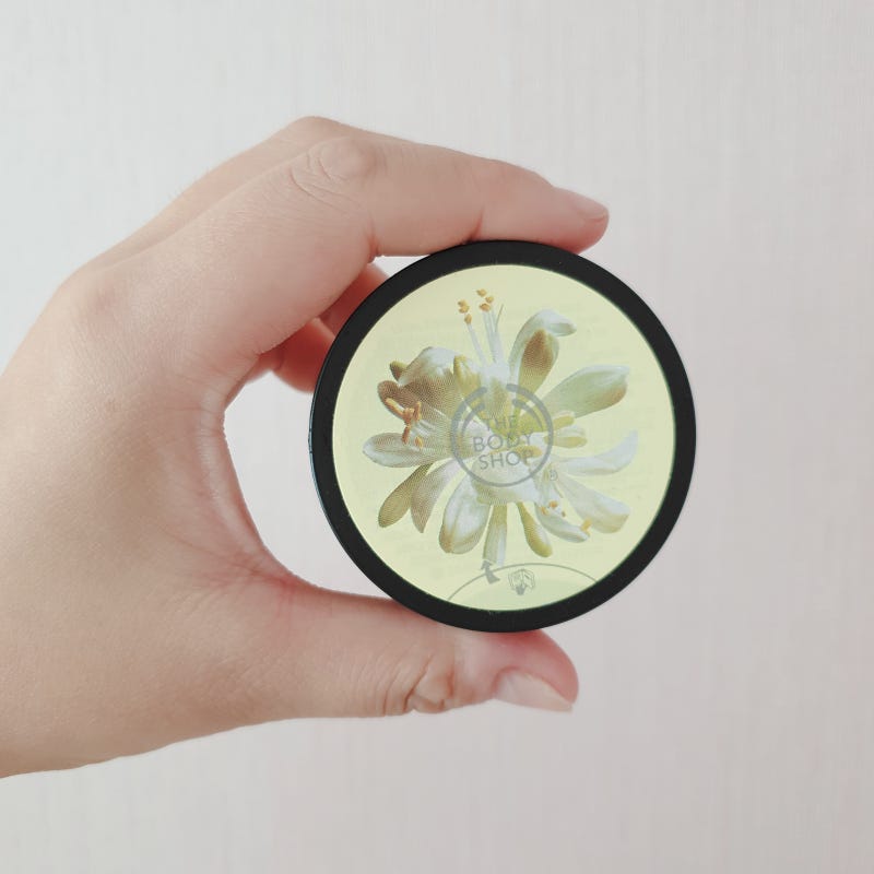 바디스크럽 각질제거 더바디샵 모링가 한방에~