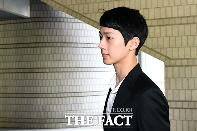 [TF포토] '전속계약 분쟁' 재판 출석하는 라이관린