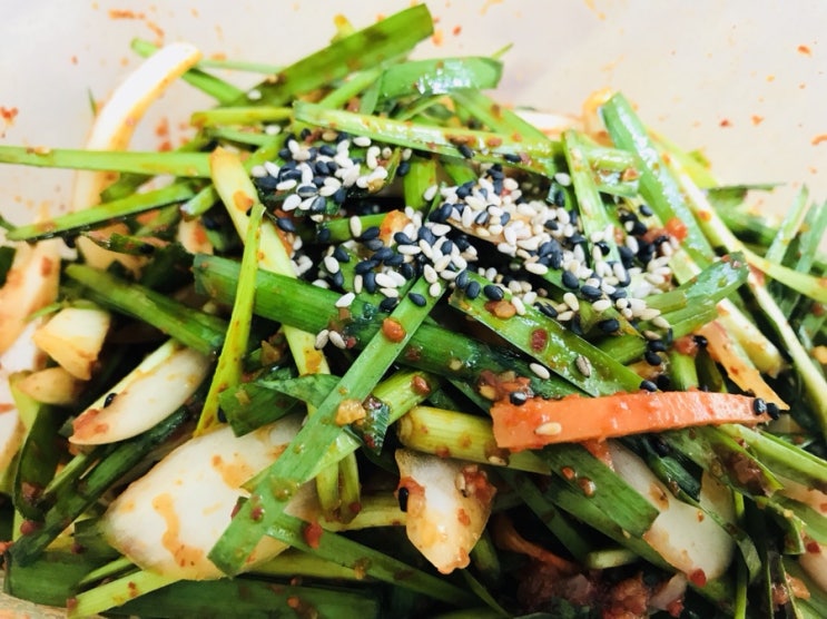  엄마의 손맛이 느껴지는 백종원 부추무침
