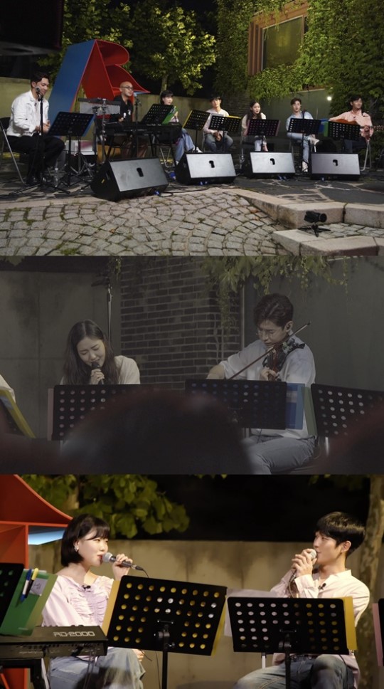 "감성 하모니"..김고은X정해인, 한여름밤 물들인 버스킹 "감성 하모니"..김고은X정해인, 한여름밤 물들인 버스킹