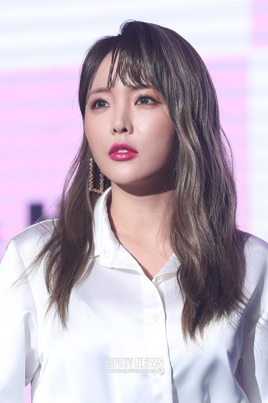 뮤직K 측 "홍진영 전속계약 소송 관련 사실 확인 중" 뮤직K 측 "홍진영 전속계약 소송 관련 사실 확인 중"
