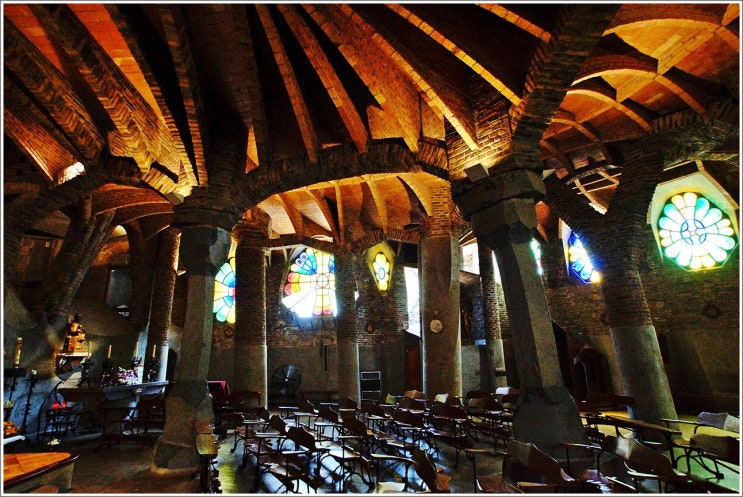  바르셀로나여행. 콜로니아구엘성당(Cripta de la Colònia Güell)
