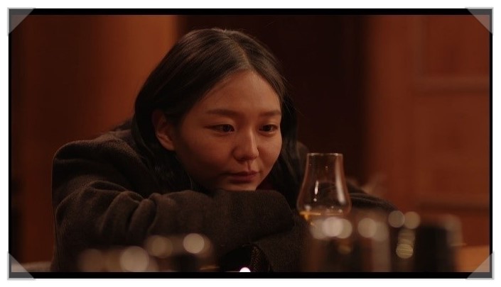  어른들의 현실적인 잔혹동화...가난하지만 유니크한 주인공이 나오는 이솜&안재홍 주연의 영화 소공녀 감상 후기