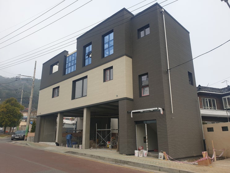  경상남도 남해군 남해읍 콘크리트주택 / 엔썸 / 케멀링 독일식 시스템창호 / 전체 점검 및 롤 방충망 설치