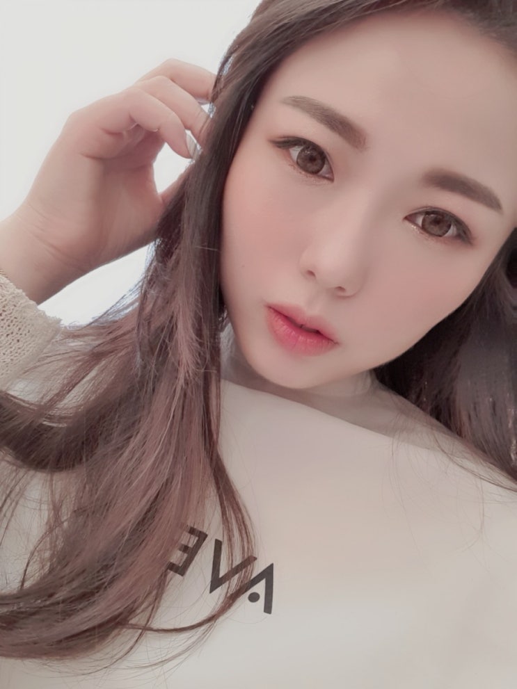  홍대 메이크업 데씨네스튜디오 맘에 쏙 들어요