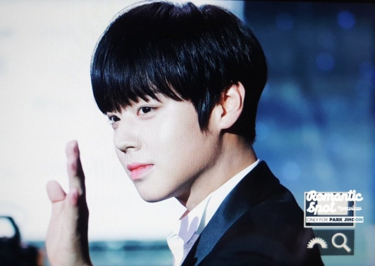  190823 2019 소리바다어워즈 박지훈 블루카펫 프리뷰1