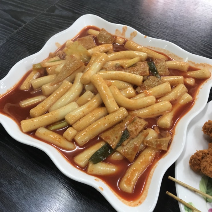 먹기만 하는 유지니 타코야끼 끼 신장군감자탕해물뼈찜 카페레가토 도시락 아빠표수육 점촌동화분식