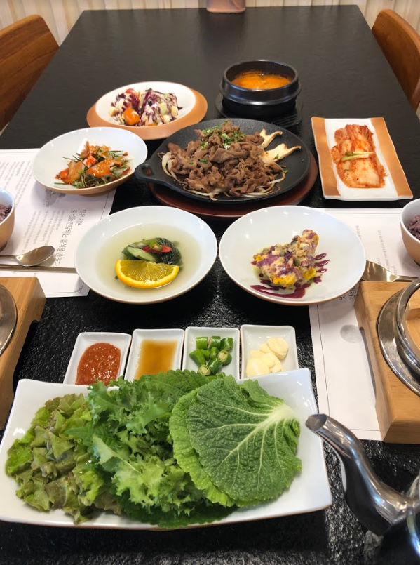  향남고기집 서촌 숯불 직화구이.