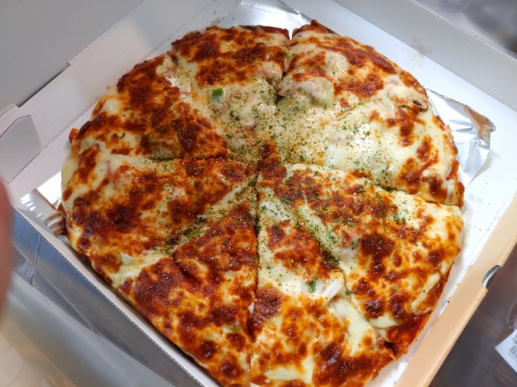  치즈가 살아있는 피자아일랜드