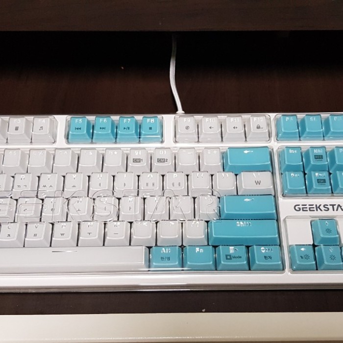  번개장터 긱스타 GK802-2 카일광축 게이밍키보드 팔아요