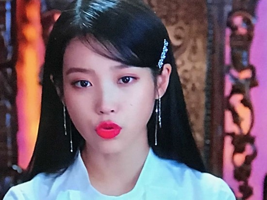  호텔 델루나 13회 줄거리 리뷰/ 배해선 원수를 만남/ 이지은 여진구에게서 이도현 기운을 느낌/ 이도현 이지은 칼에 스스로 찔려 죽음/ 
