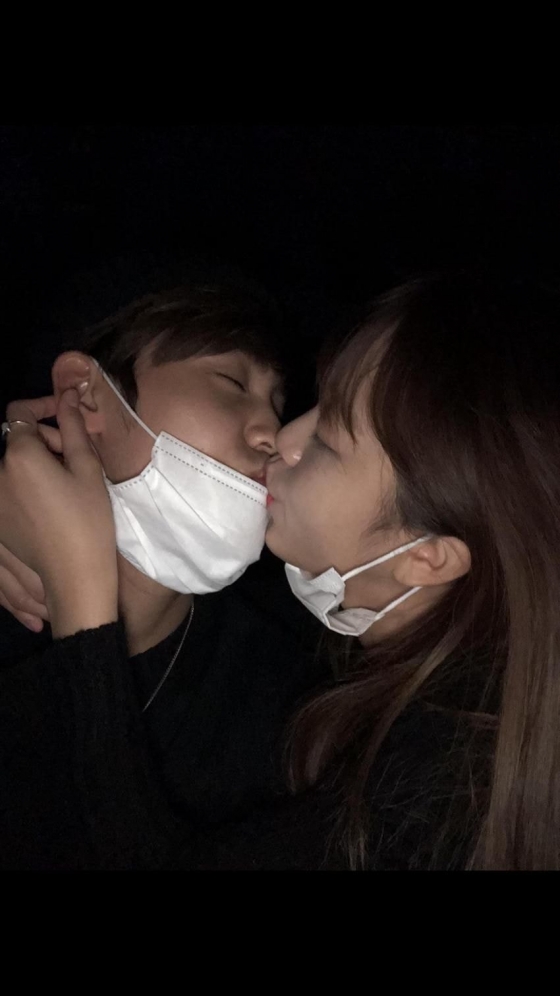  송유빈·김소희 추정 사생활 사진 유출 파문…키스 모습 찍혀 충격