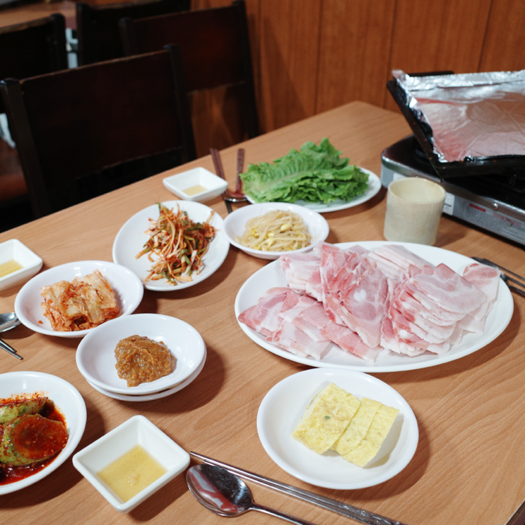  이태원 나리의집 파절이가 맛있는 냉동삼겹살 맛집!