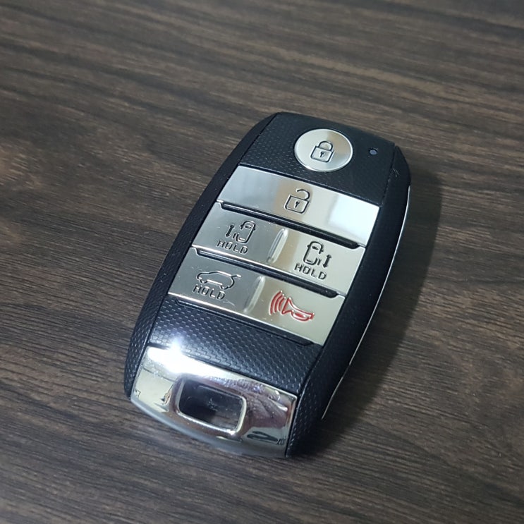  기아 올뉴카니발(더뉴 카니발) 스마트키 열쇠 크기, 배터리(수은 건전지?)교환 교체 후기.