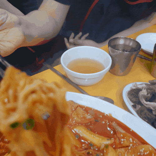  니가 왜 거기서 나와? 알고 보니 초등학교 동창이 하는 떡볶이 집, 죽기 전 꼭 먹어봐야 할 떡볶이 맛집 best12 안에 든 부천 학교 가는 길