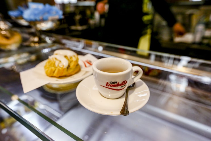 로마 카페, 포폴로 광장 CANOVA , 맛있는 커피와 달다구리 디저트