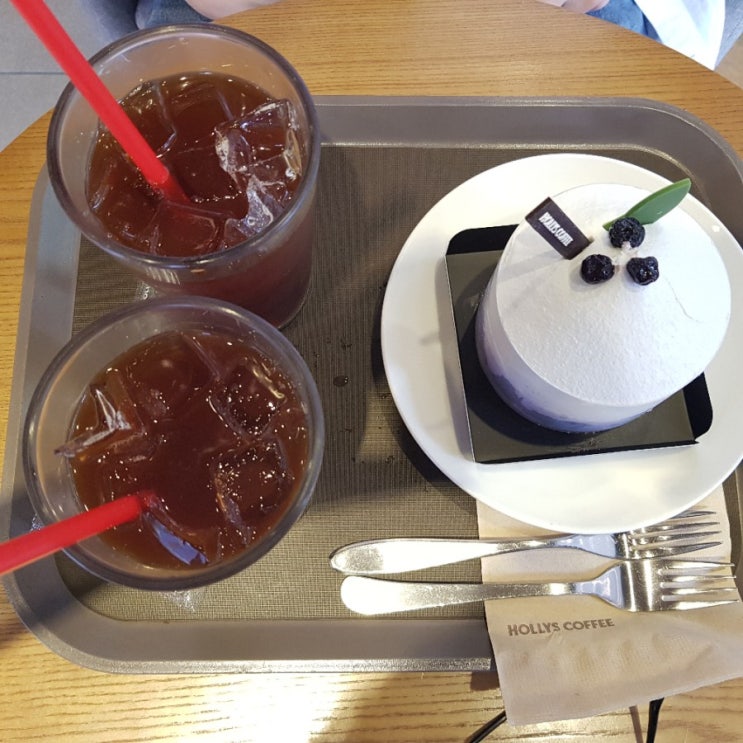  190824 할리스 커피 홍대입구역점, 롯데시네마 홍대입구 변신 시사회, 고에몬 홍대AK점