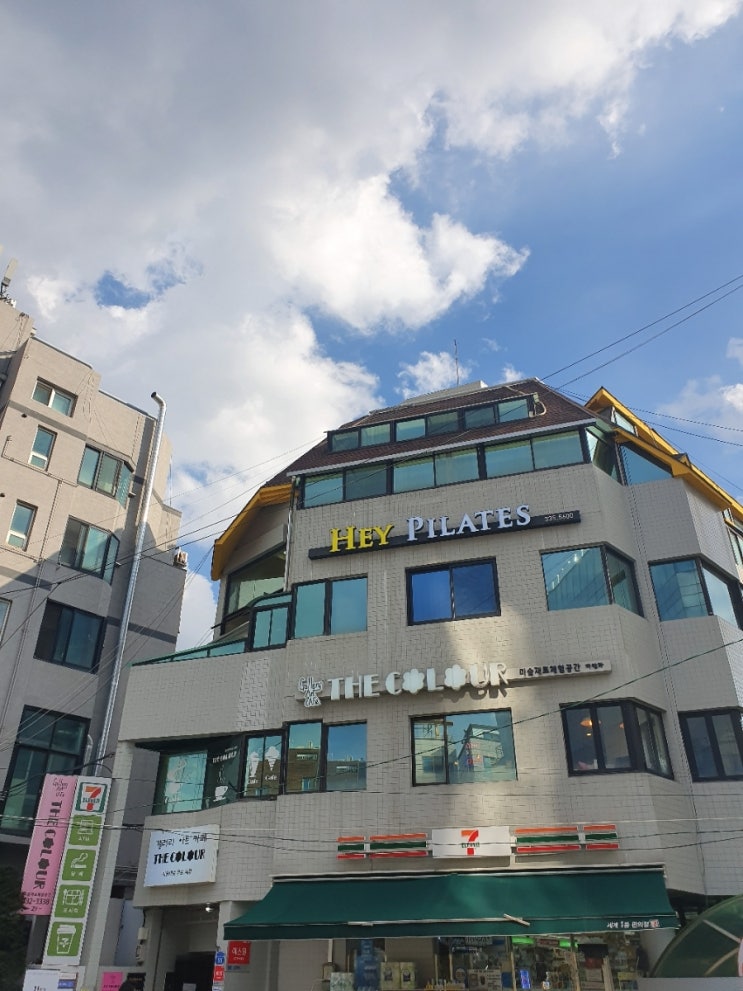  더칼라 홍대 카페 & 오랜 친구 지예님