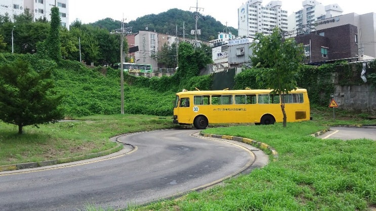  인천 대형면허 병무청 옆에 있어요.