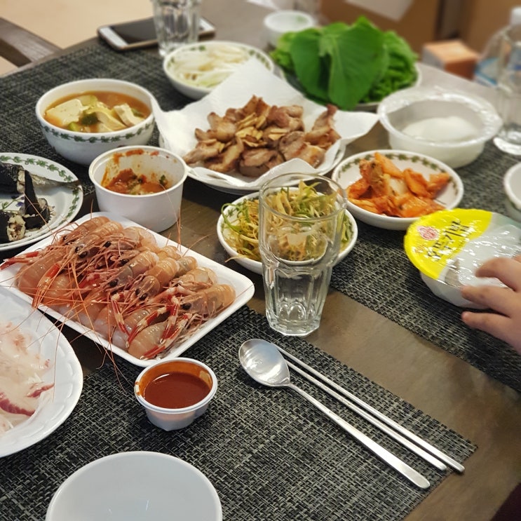  [제주] 먹고놀고먹고자고 친구랑 3박4일 제주여행 2일차(닭개장, 중문해수욕장, 고등어회, 흑돼지, 혼디, 신례명주, 수박화채)