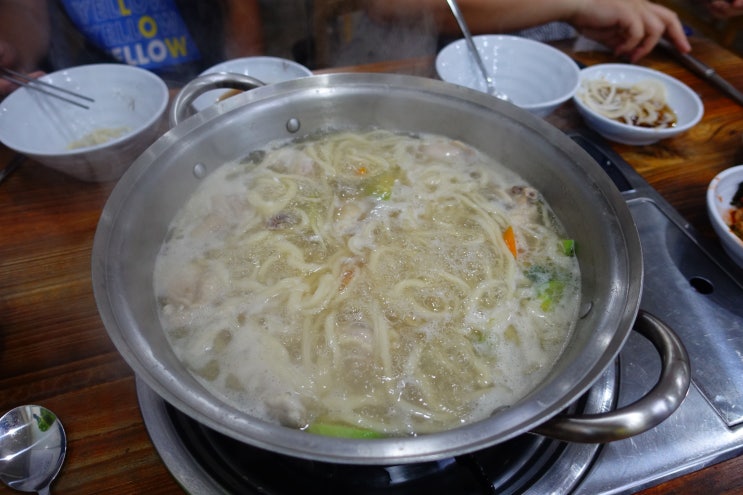  충북 충주 달인 칼국수 닭한마리 칼국수
