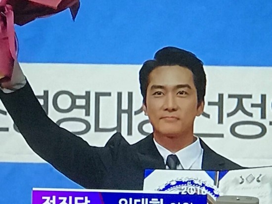  위대한 쇼 첫방송 1회 줄거리 리뷰/ 송승헌 한다정(노정의)친아버지/ 송승헌 손병호와 선거로 겨루다가 패륜아로 찍히고 탈락/ 이선빈과 엣연인