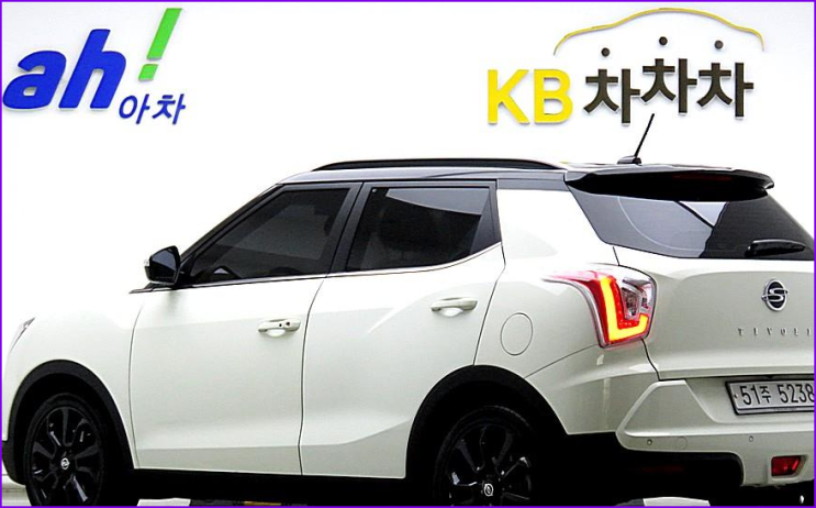  [쌍용] 티볼리 1.6 LX 중고차 2016년형에 신차급상태