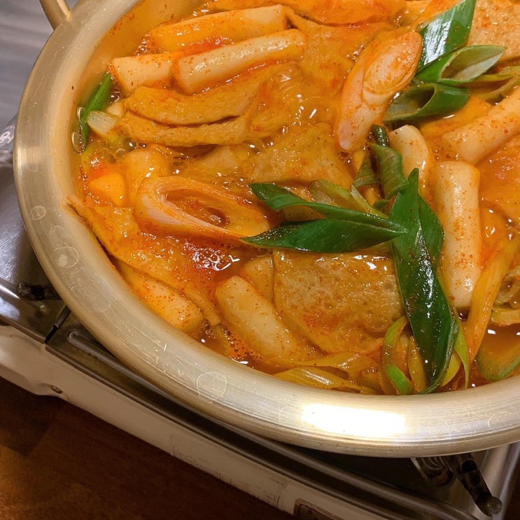  6월은 떡볶이