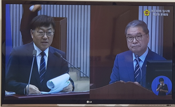  김종찬 도의원, 안양고, 박달초 체육관 건립 관련 도정질문 진행