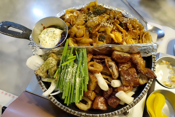  만득이곱창 논현점
