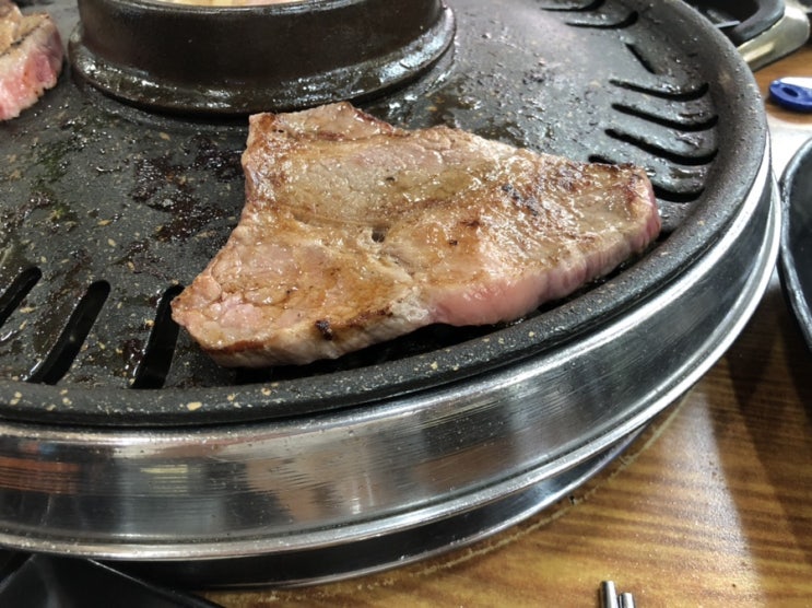  건대 : 고기대통령 & 경희대 : 투썸플레이스