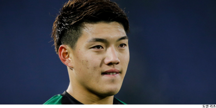  PSV, 일본 국가대표 도안 리츠 영입 (영입발표 소식에 일본 전범기를 배경으로 올린 PSV)