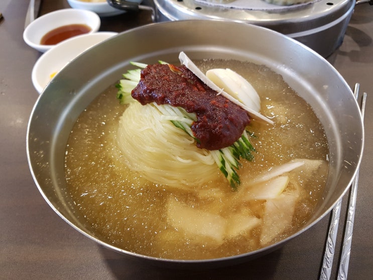  부산 여행. 해운대 밀면전문점 부산 올 때마다 들르는 로컬 맛집