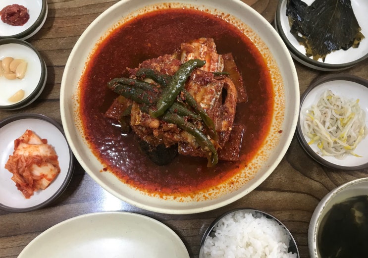  제주 여행 4일차! 제주도 수요미식회 갈치조림 '맛나식당' 솔직 후기 & 성산 이색 카페 '도렐 제주'