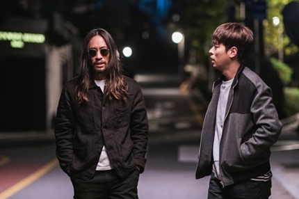  '4년 만의 공식 외출' 류승범