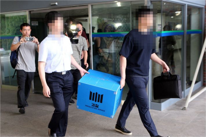  조국 의혹 檢 압수수색 靑도 몰랐다…수사 파장 '촉각'