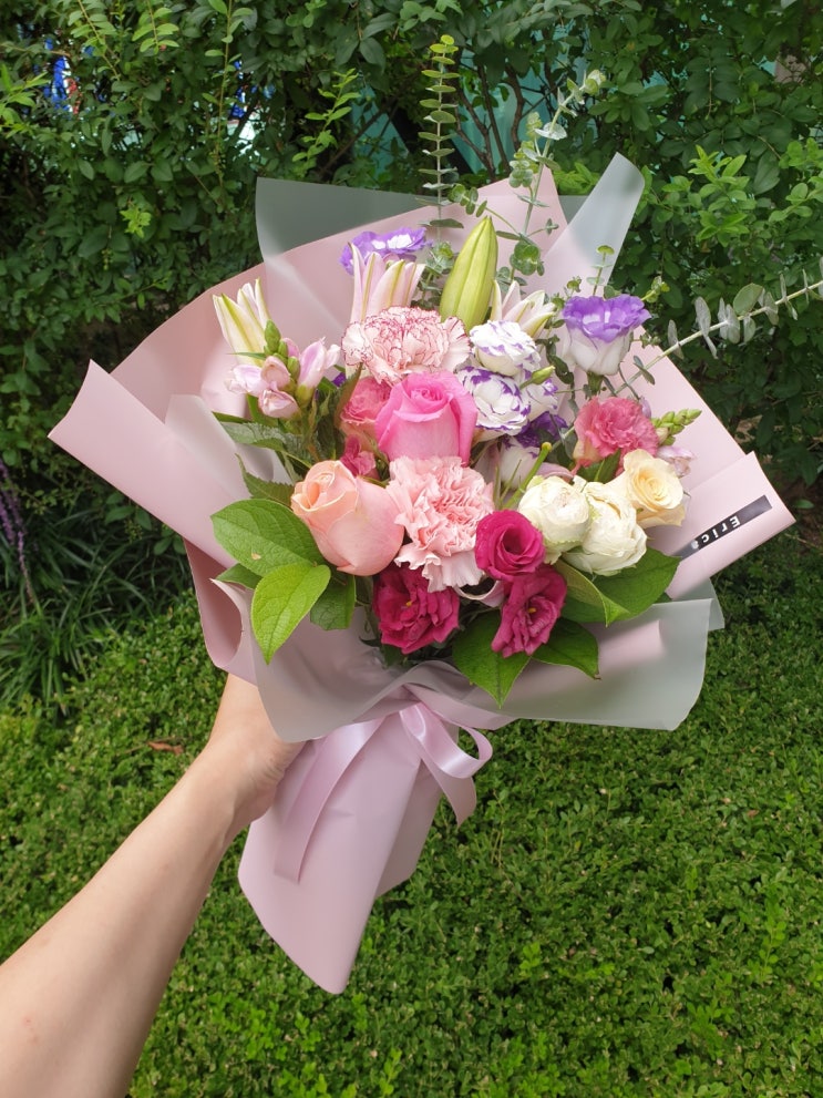  [을지로입구역꽃집, 명동꽃집]명동 롯데백화점에서 오신 데이트 꽃다발