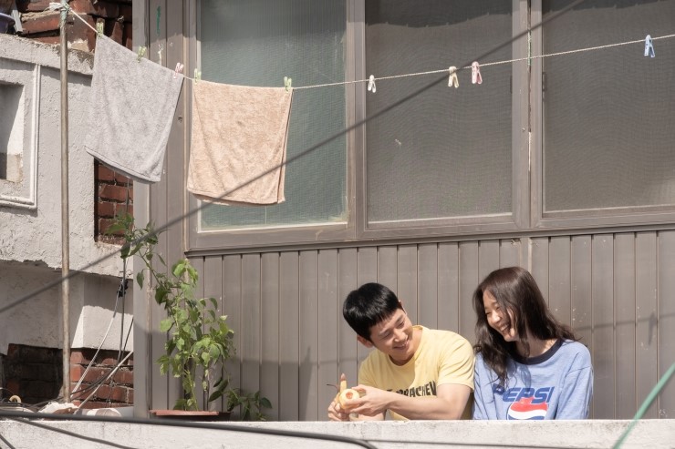  유열의 음악앨범 ( 복고풍만으로 순정 멜로를 강조하기에는 달라진 시대의 앨범 )-평점5점