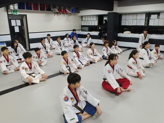  관악구 신림동 신대방역 난곡사거리 신림역 보라매 공원 점핑클럽 줄넘기학원 추천 키크기운동 줄넘기 잘하는 방법을 알려드립니다. 후기도 보러오세요