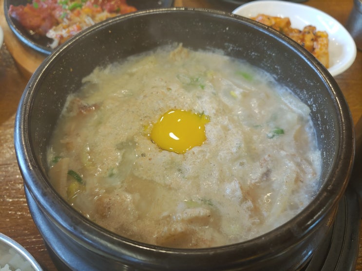 청라 하태우 노란황태에서 정식 먹어봤어요 :) 청라 하태우 노란황태에서 정식 먹어봤어요 :)