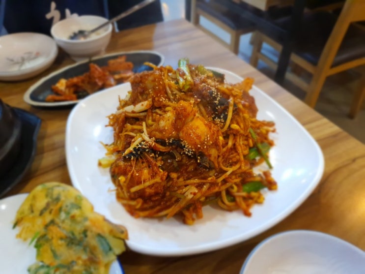  선릉역 회식장소로도 딱! 매콤한 큰입아구찜