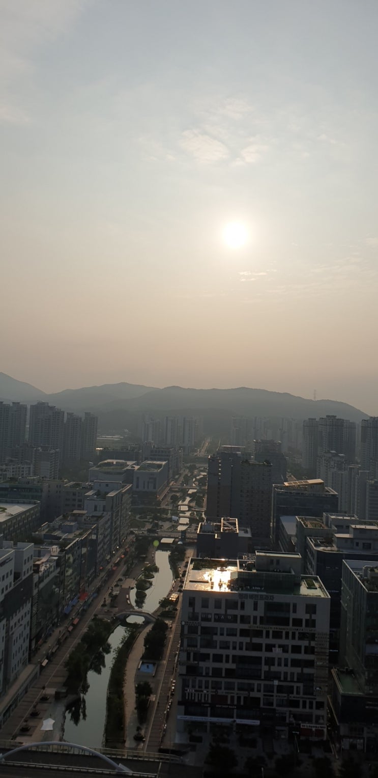  청라 한신더휴 A동 옥상풍경ㆍ2020년 새해일출 기대합니다청라의 명소가 되길  희망합니다