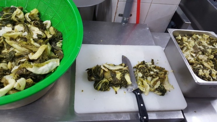  구수한 우거지 삶는 향이 가득한 자족 식당 청양우거디..