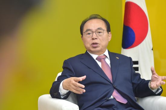 검찰, 조국 의혹 관련 오거돈 부산시장 집무실 압수수색 (상보) 검찰, 조국 의혹 관련 오거돈 부산시장 집무실 압수수색 (상보)
