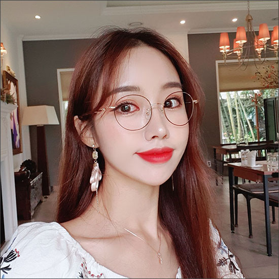  다비치안경 가서 마마무 안경테 겟함! 가벼움에 깜놀!