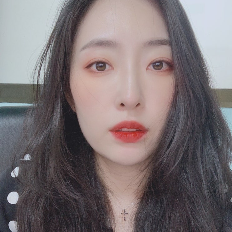  # 이중턱이 고민이라면! 스테로이드 없는 윤곽주사 + 사각턱보톡스 시술후기