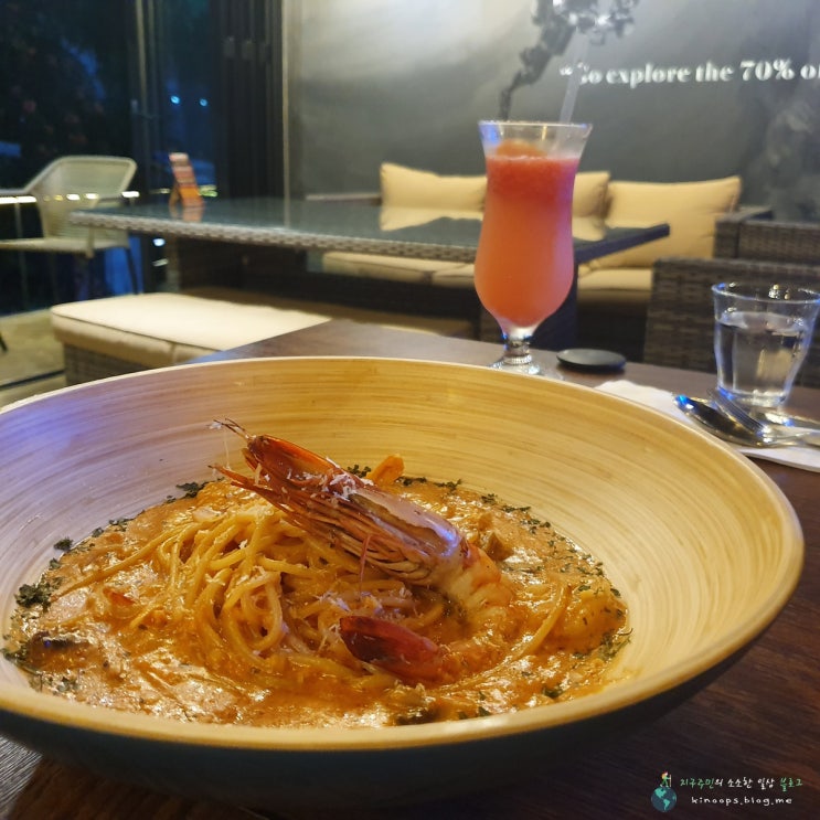  신논현역 맛집 다이버 사장님이 운영하는 다이브스토리