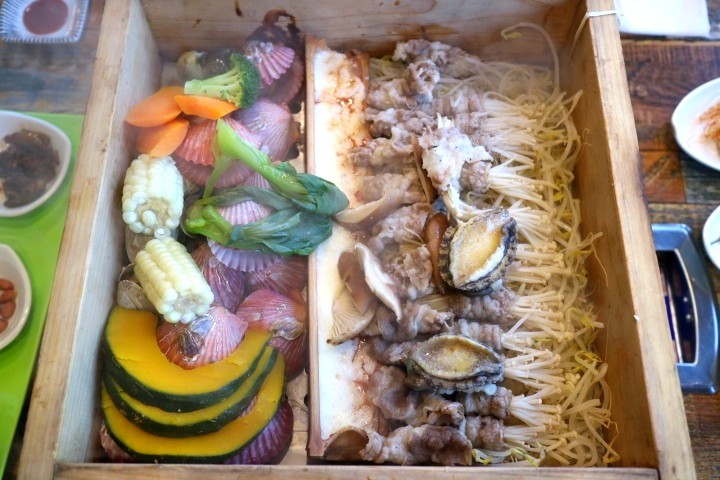  창원 용지호수 맛집 창원시청맛집 덮밥&고기한판에서 편백나무찜으로 몸보신~