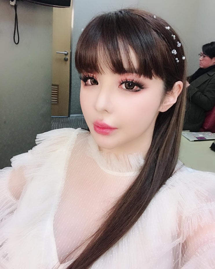 퀸덤 박봄, '2NE1 멤버들 그립다'